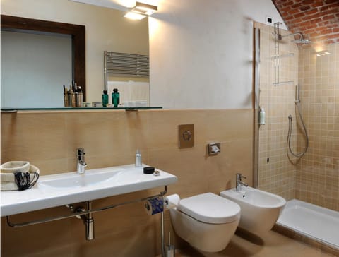 Shower, Toilet, Bathroom