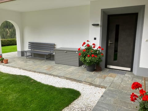 Facade/entrance, Garden