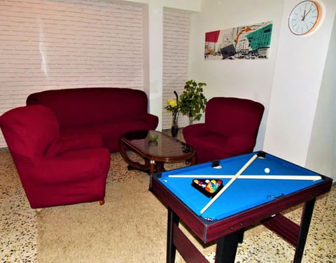 Billiard, Living room