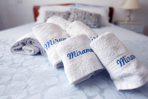 Bedroom, towels