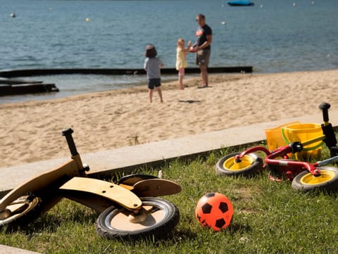 Beach, children