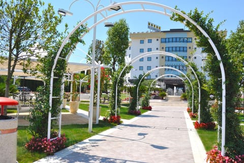 Facade/entrance, Garden