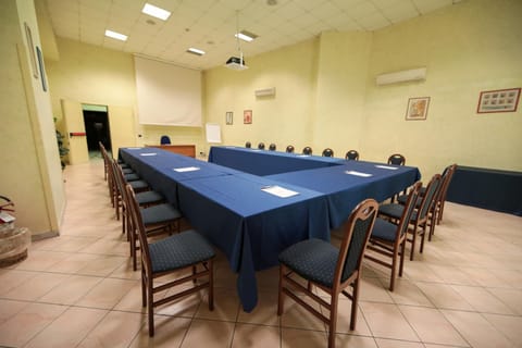 Business facilities, Meeting/conference room