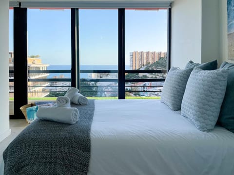 Bed, Photo of the whole room, Bedroom, City view, Sea view