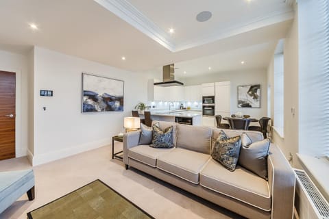 Palace Wharf Apartment in London Borough of Richmond upon Thames