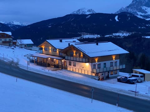 Property building, Skiing