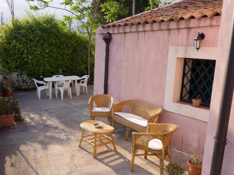 Borghetto mare e limoni - by Sicania Experience House in Acireale