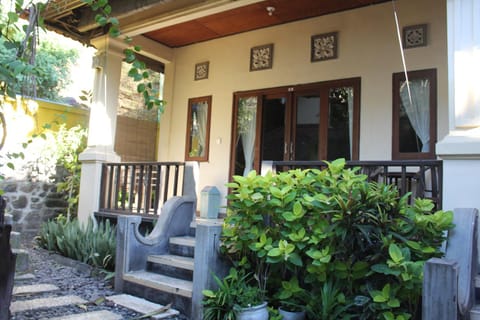 Bali Villa coral Bed and Breakfast in Abang