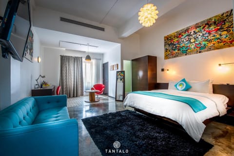 Tantalo Hotel - Kitchen - Roofbar Hotel in Panama City, Panama