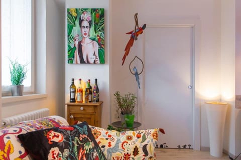 Living room, Decorative detail, Seating area