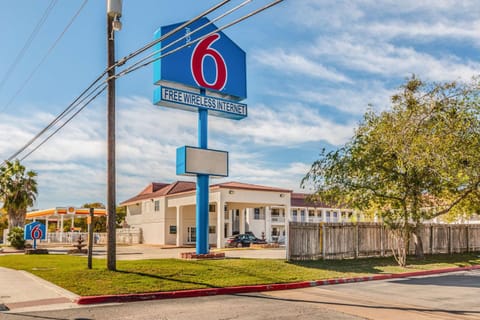 Motel 6-San Marcos, TX - North Hotel in San Marcos