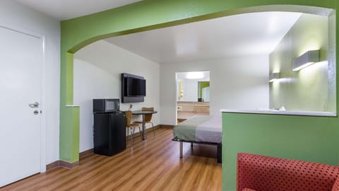 Photo of the whole room, On site