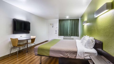 Photo of the whole room, Bedroom, On site