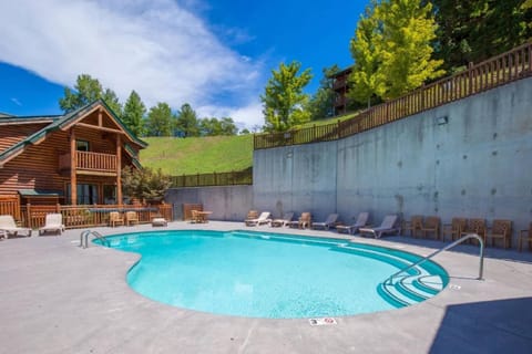 Pine Cone Lodge Maison in Pigeon Forge