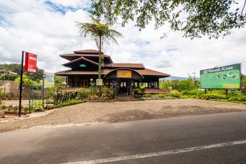 Super OYO Capital O 2640 Rumah Kayu Cottage Syariah Hôtel in Parongpong