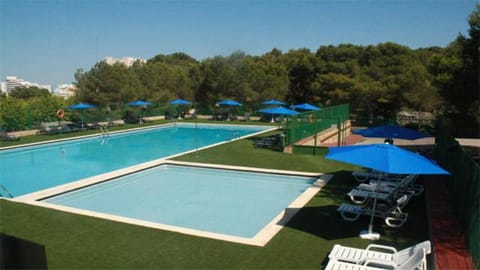 Pool view, Swimming pool, sunbed
