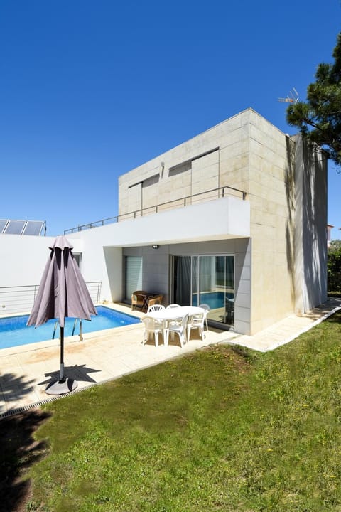 Pé na Areia - Guest House Bed and Breakfast in Monte Gordo