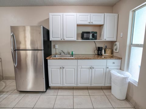 Kitchen or kitchenette, kitchen