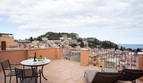 View (from property/room), Balcony/Terrace, Balcony/Terrace, City view, Street view