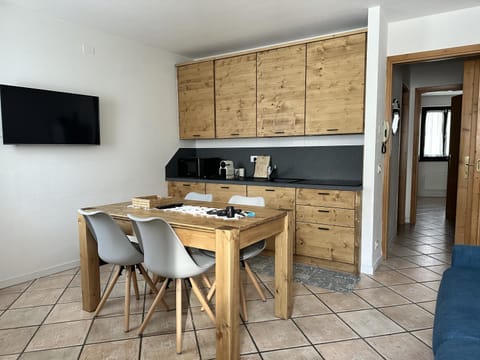 TV and multimedia, Kitchen or kitchenette, Dining area, pet friendly, stove