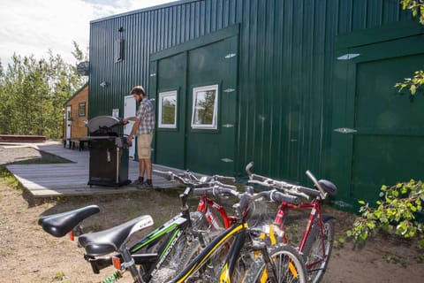 Sundog Retreat Terrain de camping /
station de camping-car in Yukon