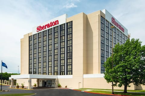 Sheraton West Des Moines Hotel in Clive