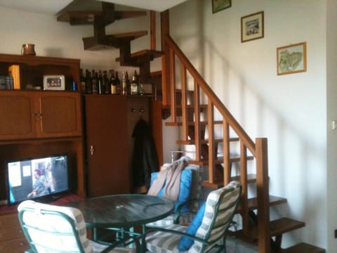 Appartamento - terrazzo vivibile vista mare, wi-fi gratuito Condo in Vallecrosia