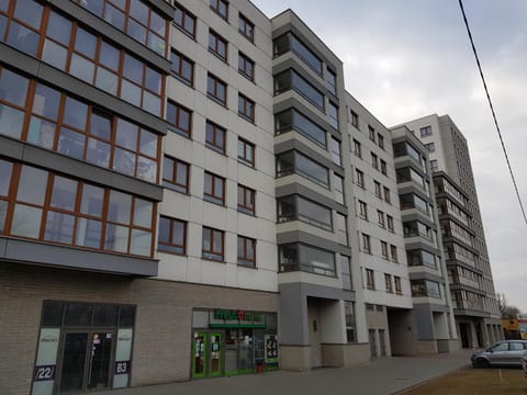 Property building, Facade/entrance, Neighbourhood, Supermarket/grocery shop