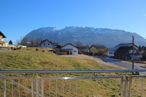 Neighbourhood, Mountain view, Street view