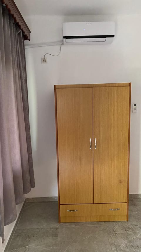 wardrobe, air conditioner