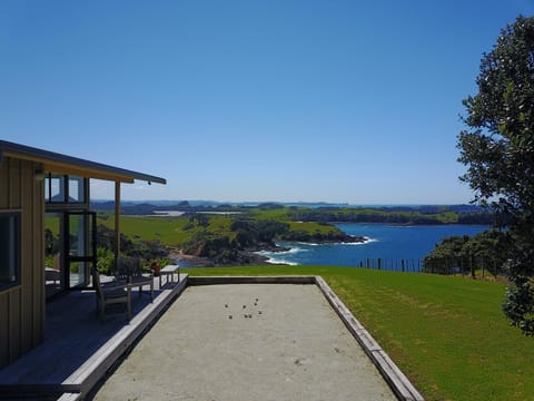 Cliff House Villa in Auckland Region