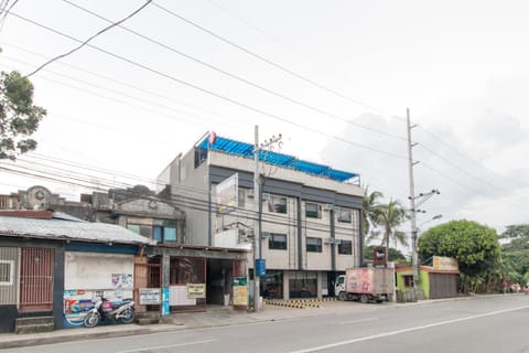 RedDoorz Plus @ Taft North Mandurriao Hôtel in Iloilo City