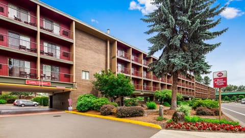 Best Western Plus Rivershore Hotel Hotel in Oregon City
