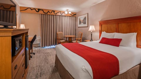 Best Western Plus Rivershore Hotel Hotel in Oregon City