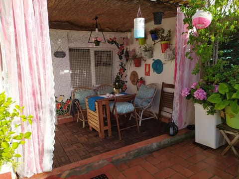 Patio, Garden, Dining area, Garden view