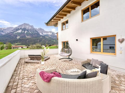 Balcony/Terrace, Mountain view