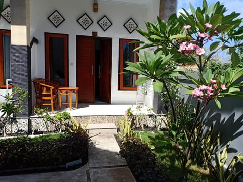 Dwiki Putra Home Stay Vacation rental in Nusapenida