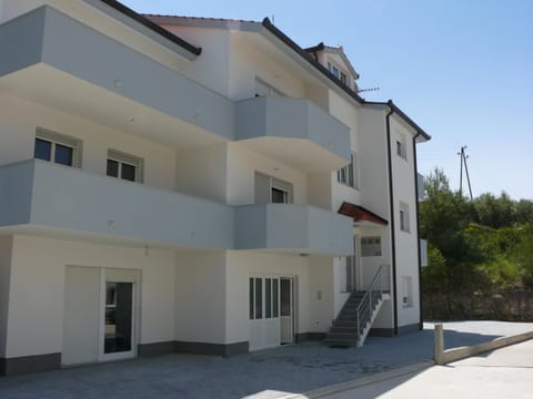 Property building, Facade/entrance, View (from property/room)