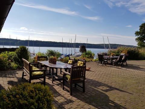 Garden, Balcony/Terrace, Lake view