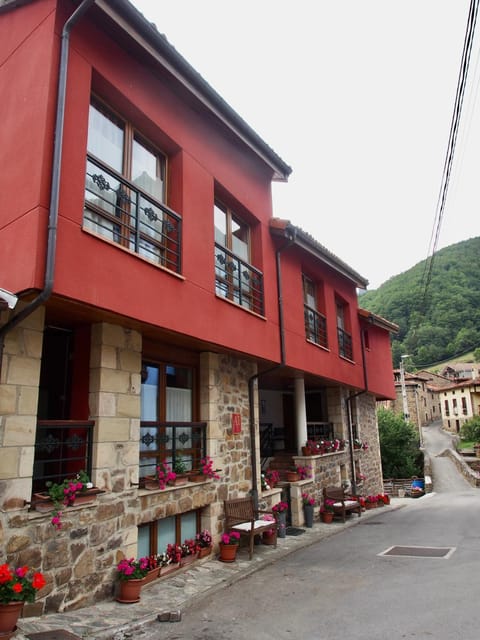 Property building, View (from property/room)