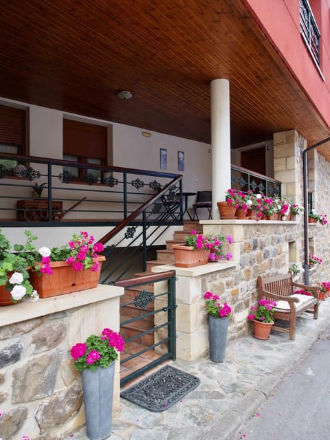 Apartamentos Remoña 1 Condo in Cantabria