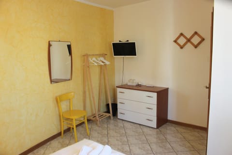 B & B Color Rovereto Bed and Breakfast in Rovereto
