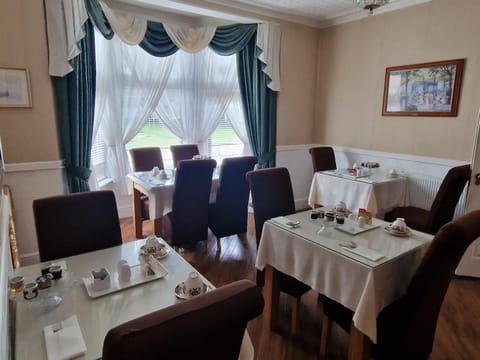 The Shrewsbury Guest House Bed and Breakfast in Great Yarmouth