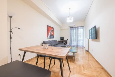 TV and multimedia, Living room, Dining area