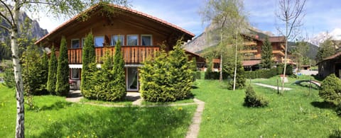 Facade/entrance, Garden, Balcony/Terrace, Garden view, Mountain view