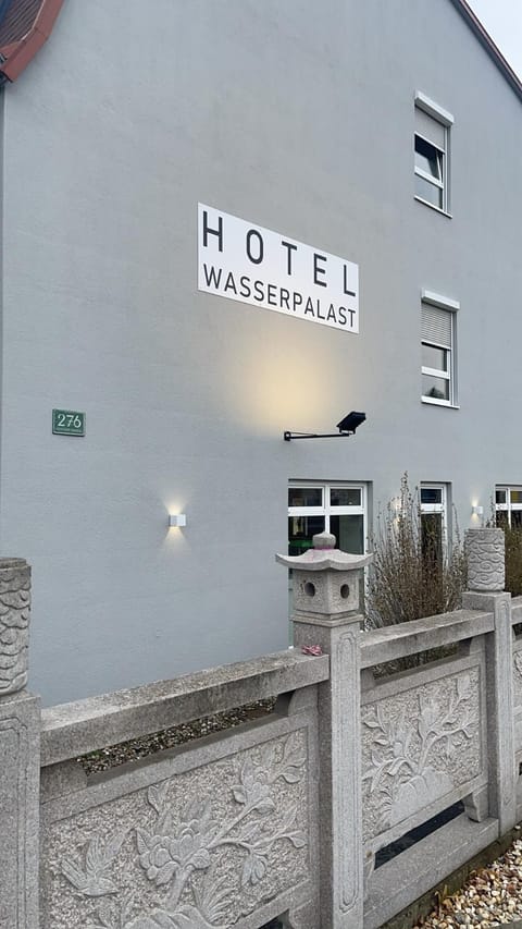 Hotel Wasserpalast - bed & breakfast included Hotel in Graz