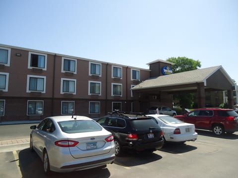 TownHouse Extended Stay Hotel Downtown Hotel in Lincoln