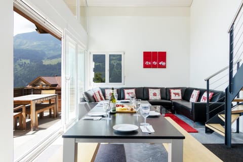 Chalet Hannegg Penthouse Condo in Lauterbrunnen