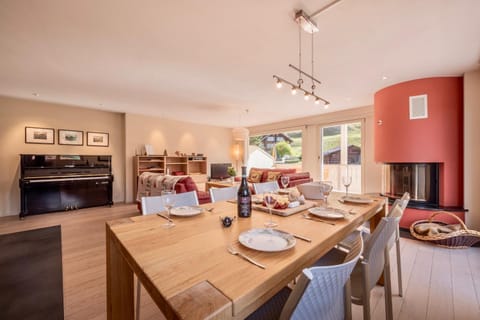 Living room, Dining area