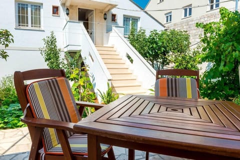 Patio, Balcony/Terrace